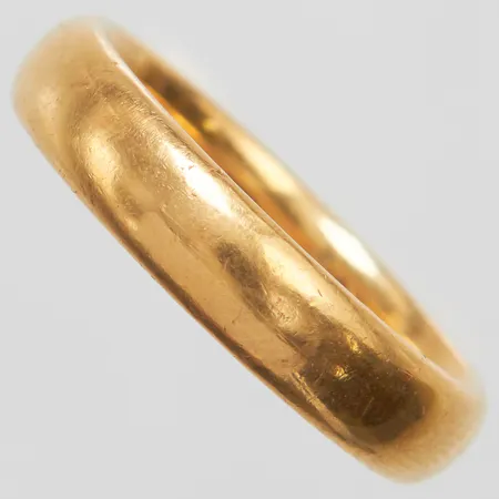 Ring slät stl:19¾, bredd: 5mm, personlig gravyr, 18K Vikt: 8,6 g
