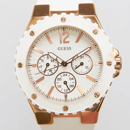 Damur Guess, 39mm, quartz, nr W10614L2, behov av batteribyte Vikt: 0 g