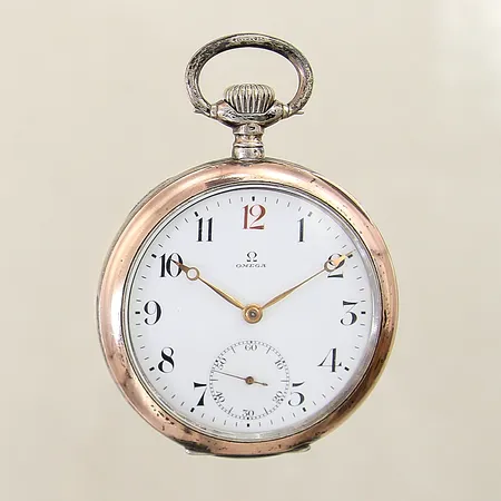 Fickur Omega manuell Ø52mm boettnr:5511160 liten sekundvisare silver 800/1000 bruttovikt: 95,4g Vikt: 0 g på auktion i Solna hos Pantbanken Sverige