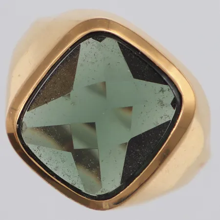 Klackring med grön sten stl:19¼, bredd 16mm, 18K Vikt: 5,4 g