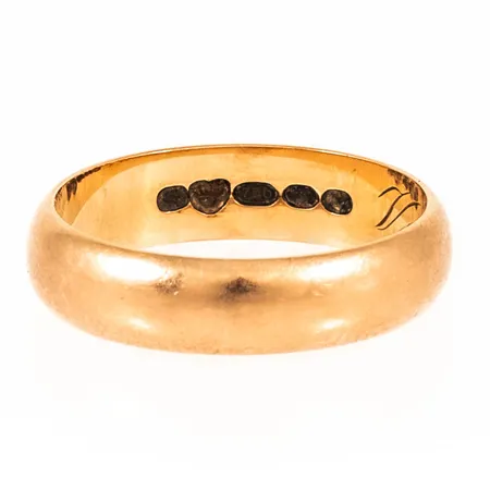 Slät ring stl:17¾ bredd 4,9 mm 4,8g 18K. Gravyr.