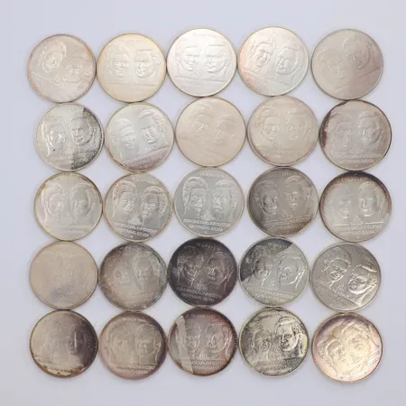 25 Minnesmynt, 50kr Kungliga Bröllopet 19 juni 1976 Ø36mm 925/1000 silver Vikt: 673,7 g