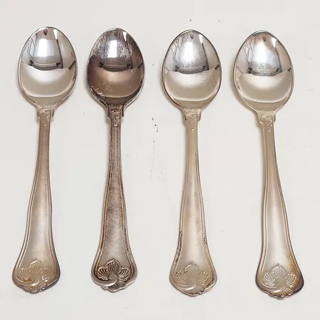 Fyra kaffeskedar modell Sachsisk, längd: 12cm, Mema, silver 830/1000 Vikt: 61,2 g