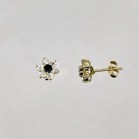 Örhängen med vita och blå stenar, bredd 6,2mm 18K Vikt: 1,2 g