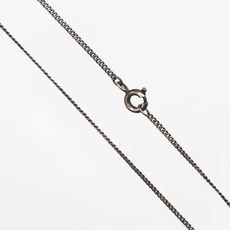 Kedja, längd 43cm, bredd 1,2mm, 830/1000 silver. Vikt: 1,8 g