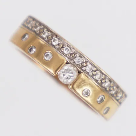 Ring diamanter 0,30ctv enligt gravyr stl:17, bredd 5,1-5,6mm, 18K Vikt: 5 g
