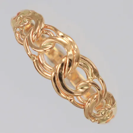 Ring Bismarck stl:19, bredd 7mm, nyskick, 18K Vikt: 1,7 g