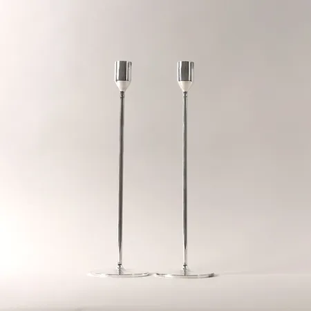 Ett par ljusstakar Nattlight, Richard Hutten för Skultuna, stl medium höjd ca 37cm, ställvis anlupna, originaletui med instruktionsbok.