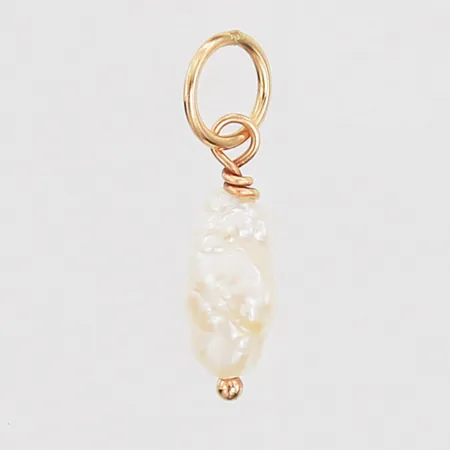 Hänge med odlad pärla Ø7x4mm, barock, 18K Vikt: 0,2 g