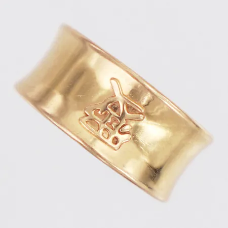 Ring kinesisk tecken stl:16¾ bredd 6,5-8,5mm, 18K  Vikt: 2,2 g