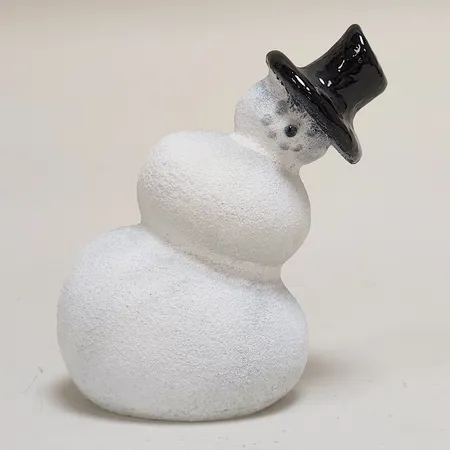 Skulptur Catwalk Santas Snowman design Kjell Engman Kosta Boda, nr 7090828, höjd ca 13cm.