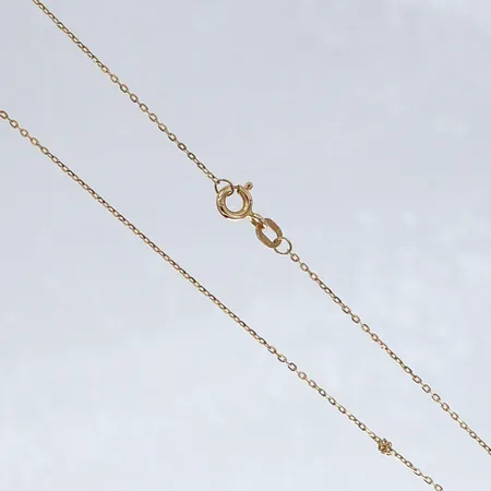 Kedja ankar längd 45,5cm bredd 0,8mm knut 18K.  Vikt: 1 g