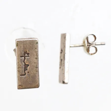 Örhängen Evfa Attling, längd 13,4mm, bredd 5,8mm, 925/1000 silver.  Vikt: 2,6 g