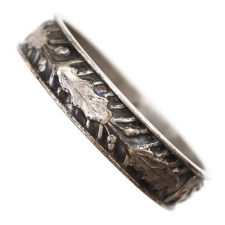 Ring med mönster, stl:23, bredd 6mm, 830/1000 silver. Vikt: 5 g