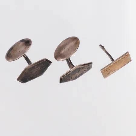 Manschettknappar udda defekta gravyr finska stämplar, 813/1000 silver Vikt: 14,1 g