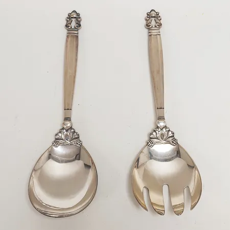 Ett par salladsbestick Georg Jensen Danmark längd: 22,8cm, Johan Rohde "Konge/Acorn" silver 925/1000 Vikt: 204,6 g