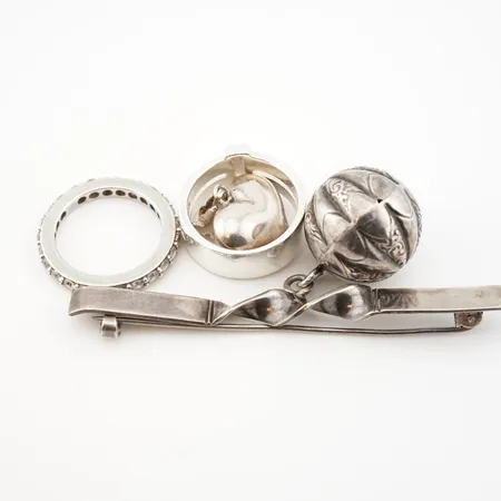 Diverse silversmycken, 925/1000 Vikt: 21,1 g på auktion i Helsingborg hos Pantbanken Sverige