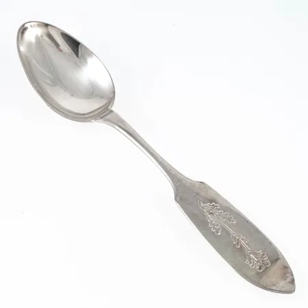 10 kaffeskedar med graverad Kung Karls spira (Västerbottens Landskapsblomma) längd 120mm, silver 830/1000 141,5g. 