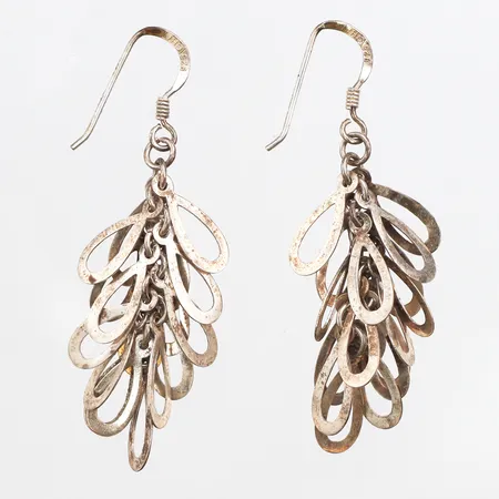 Örhängen, GHA, längd 46,9mm, ojämna krokar, 925/1000 silver. Vikt: 4,5 g