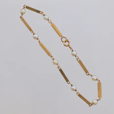 Armband med odlade pärlor längd 20cm, bredd 4,3mm, 18K Vikt: 3,4 g
