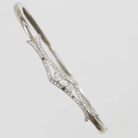 Halvstelt armband med vita stenar innermått ca 58,5x51mm, stenar saknas, silver 925/1000 Vikt: 9,2 g