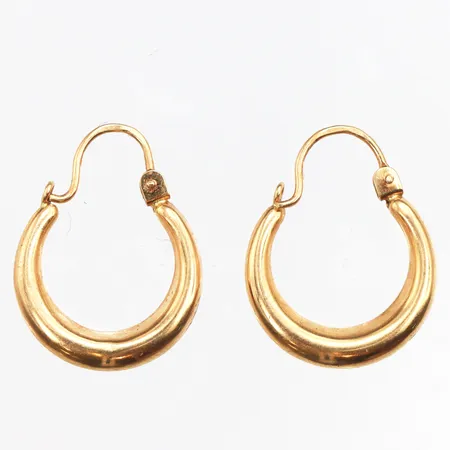 Örhängen creoler, Ø15,8mm, bredd 2-3,9mm, något buckliga och repiga, 18K. Vikt: 1,5 g