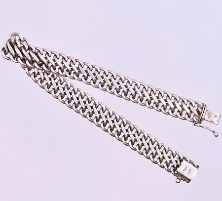 Armband Guldfynd längd 18,5 cm bredd 9 mm silver 925/1000. Vikt: 21 g