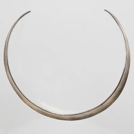 Collier stelt Alton innermått ca Ø10cm, bredd: 7-20mm, 1973, silver 925/1000 Vikt: 52 g