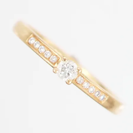 Ring med diamanter totalt 0,15ct stl:16¾ bredd: 1,5-3mm, Schalins, gravyr, 18K Vikt: 2,4 g