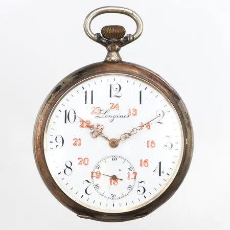 Fickur Longines, Grands Prix, manuell, Ø50mm, boettnr: 2864124, inner och ytterboett i silver 800/1000 silver, tickar igång vid test, service behov, repigt plexiglas, inga tillbehör.