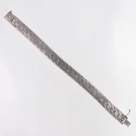 Armband längd 19cm, bredd 10,8mm, 835/1000 silver Vikt: 26,3 g