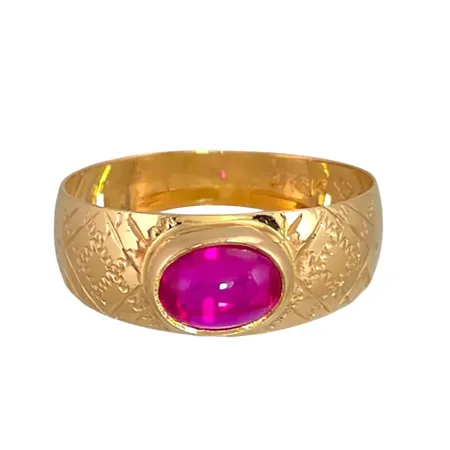 Ring i 18K guld med Rubin 4,7 x 6,3 mm, J Bohlins Guldsmeds Ab (JBB), svensk kontrollstämpel, stl:16¾ mm, bredd 3,5 - 7 mm, fint skick, sten utan anmärkning Vikt: 1,9 g