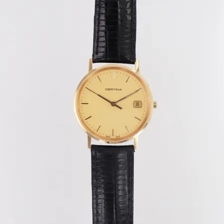 Herrur Certina 18K Ø34mm quartz, datum safirglas svart läderband, graverad bakboett, står still, etui