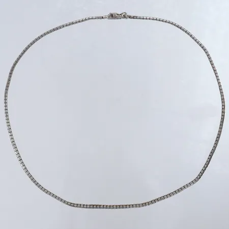 Collier halvstelt längd 42,5cm bredd 3mm ojämnheter silver 835/1000 Vikt: 15,5 g