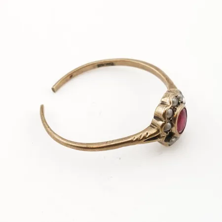 Ring, 14k, defekt Vikt: 1,3 g