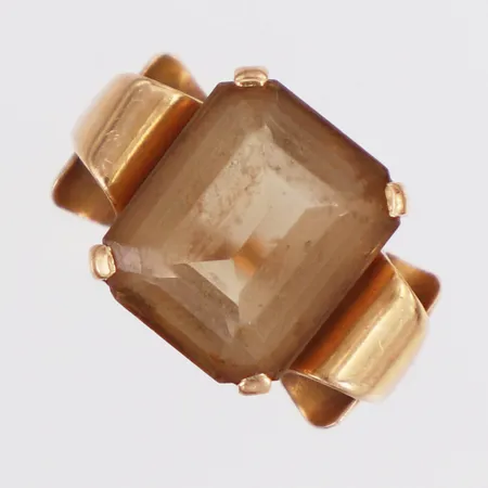 Ring färgad sten stl:17, bredd 1,7-12,3mm, 18K  Vikt: 5,2 g