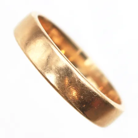 Ring slät, stl:19¾, bredd 4,9mm, repig yta, 18K. Vikt: 7,1 g