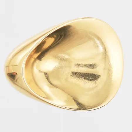 Brosch Georg Jensen design Nanna Ditzel, modellnr 1328, ca 1960-tal, längd 52mm, bredd 41mm, ihålig, repor, 18K Vikt: 26,6 g