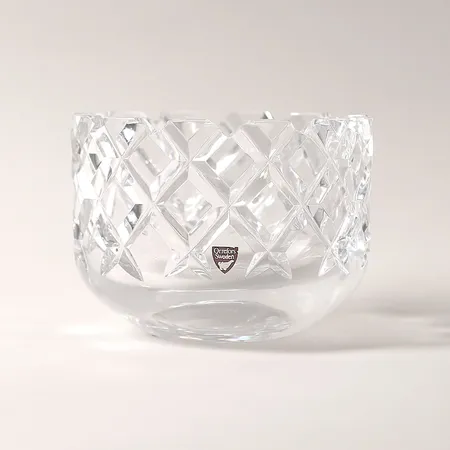 Skål "Sofiero", Gunnar Cyrén för Orrefors, Ø15cm, höjd 11cm, signerad och numrerad, bruksslitage.