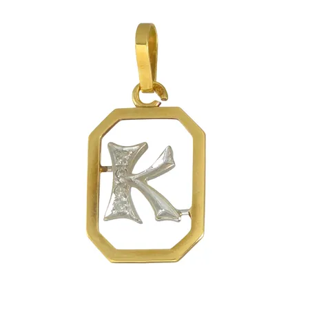 Hänge med bokstaven K i 18K guld, Diamanter 4 x 0,003ct, svensk kontrollstämpel, längd inkl. ögla 23 mm, bredd 11 mm Vikt: 1,2 g