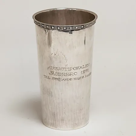Pokal E.Löfamn Ø80mm, höjd: 13,5cm, personlig gravyr, silver 830/1000 Vikt: 167,8 g