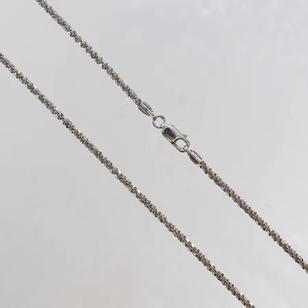Collier längd 42cm bredd 1,8mm vitguld 14K.  Vikt: 5,7 g