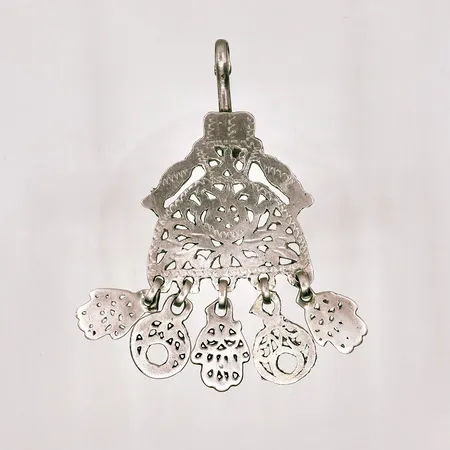 Hänge i Berberstil Fatimas hand, längd 95mm, bredd 42mm, Silver Vikt: 27,7 g