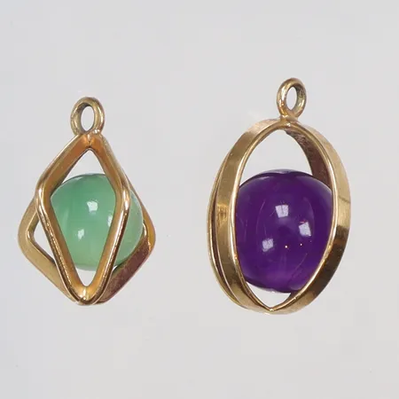 Hängen med stenar, saknar låsöglor, 18K, bruttovikt 1,7g Vikt: 1,7 g