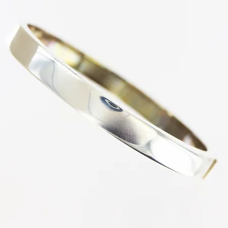Armband stelt, innermått 56x60mm, bredd 7mm, GHA, 925/1000 silver.  Vikt: 18,6 g