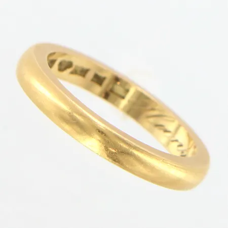 Ring slät stl 19, bredd: 3mm, gravyr, 18K Vikt: 6,8 g