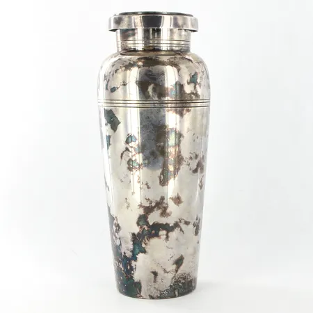 Shaker 21cm, Ø6,5cm, nysilver C.G.Hallberg Vikt: 0 g Skickas med paket.