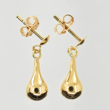 Ett par örhängen droppar, längd 17 mm, 18K. Vikt: 1,3 g