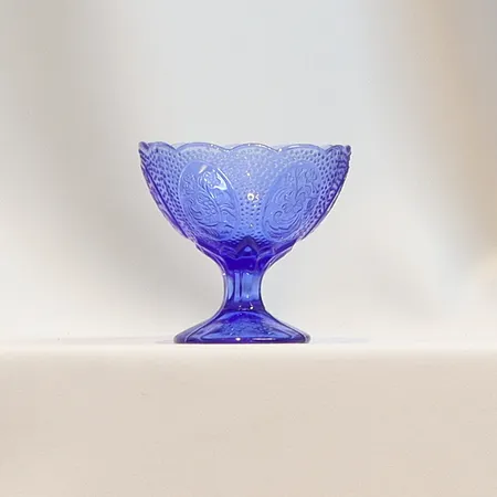 Skål på fot, höjd 9cm