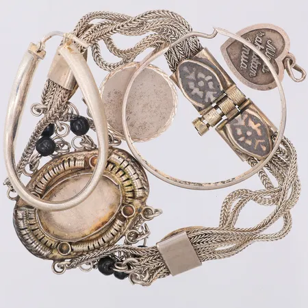 Diverse defekt silver, gravyr, stenar, 925/1000 silver Vikt: 32,2 g